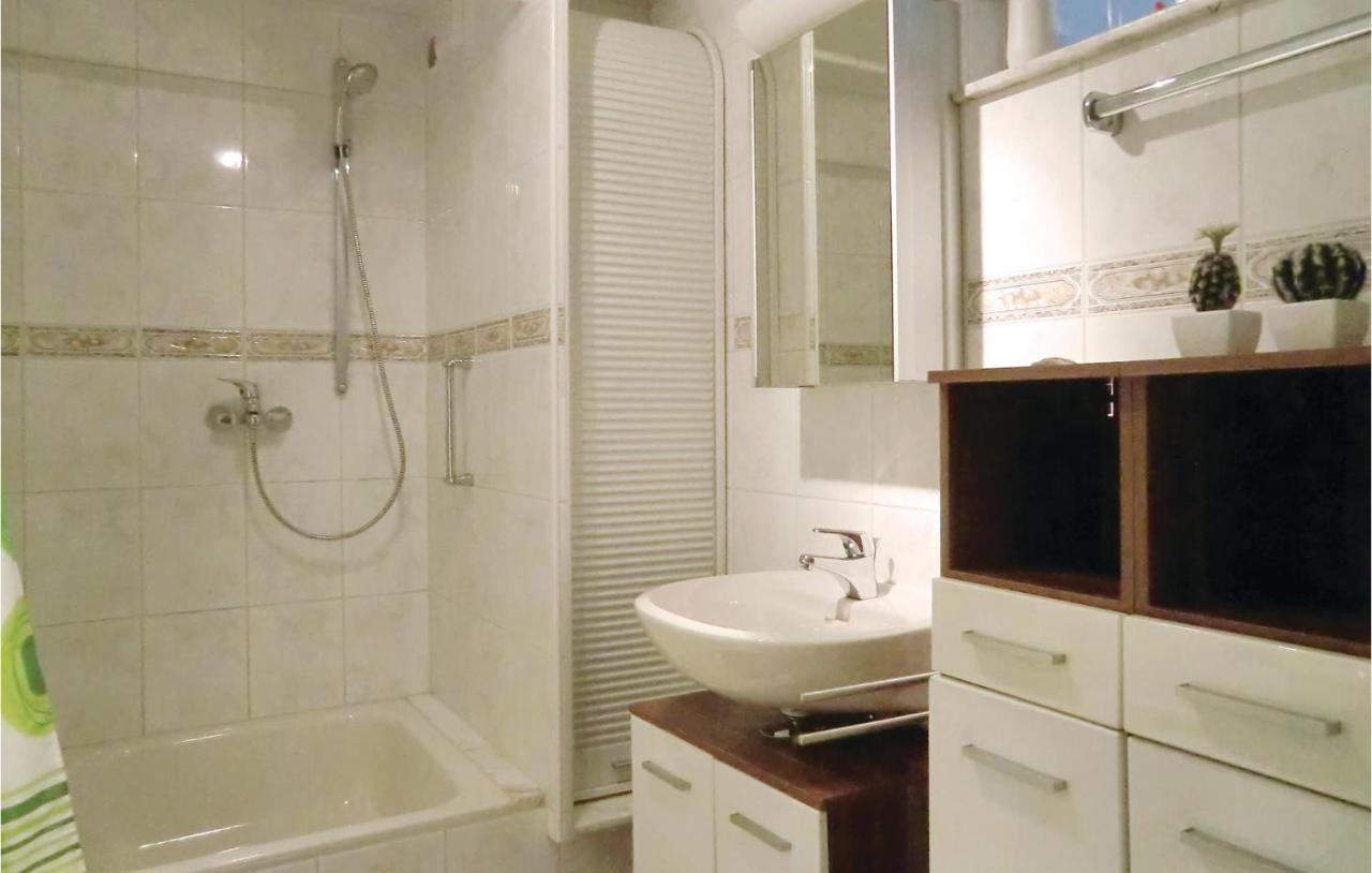 Amazing Apartment In Karlshausen With Kitchen Esterno foto